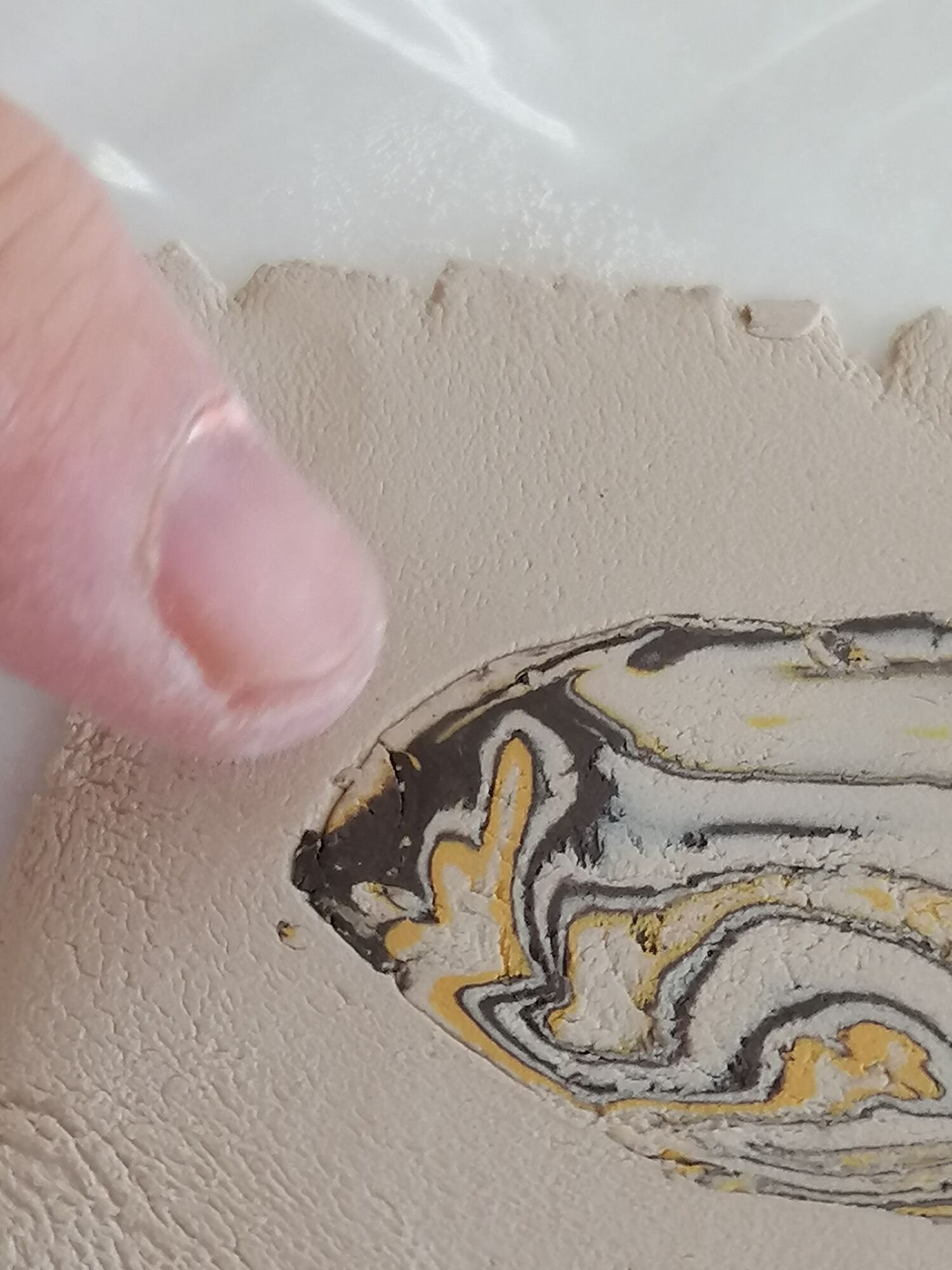 Laboratorio de porcelana — Masa plástica sobre escayola